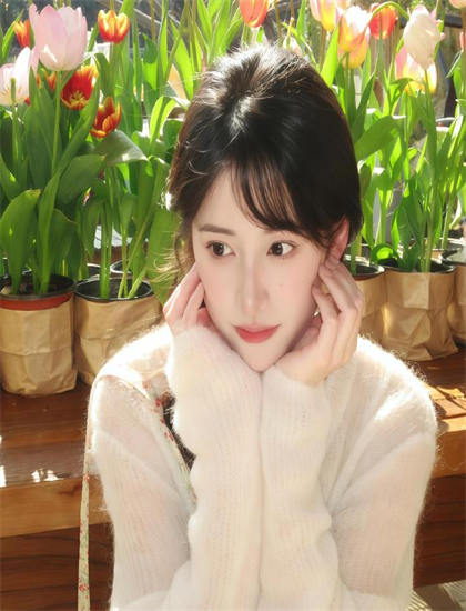 黑色电影人物解析：《纵情难宠》中的服装的时代还原与角色塑造 展现表演艺术的魅力